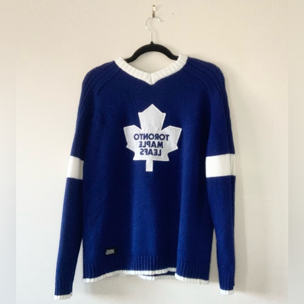 Toronto Maple Leaf Knitted Sweater | Women XL